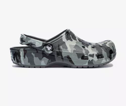 Обувки Crocs в армейски стил